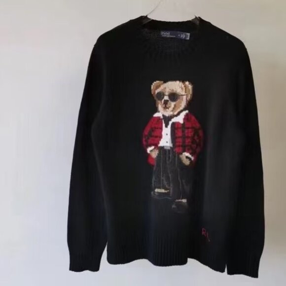 Polo Ralph Lauren Wearing sunglasses and a black sweater with a bear pattern - Picture 2 of 6